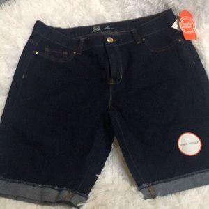 Girls blue jean knee length shorts